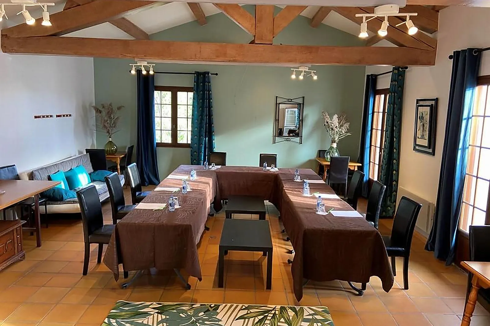 Lieux événementiels, LE MAS DES AMANDIERS