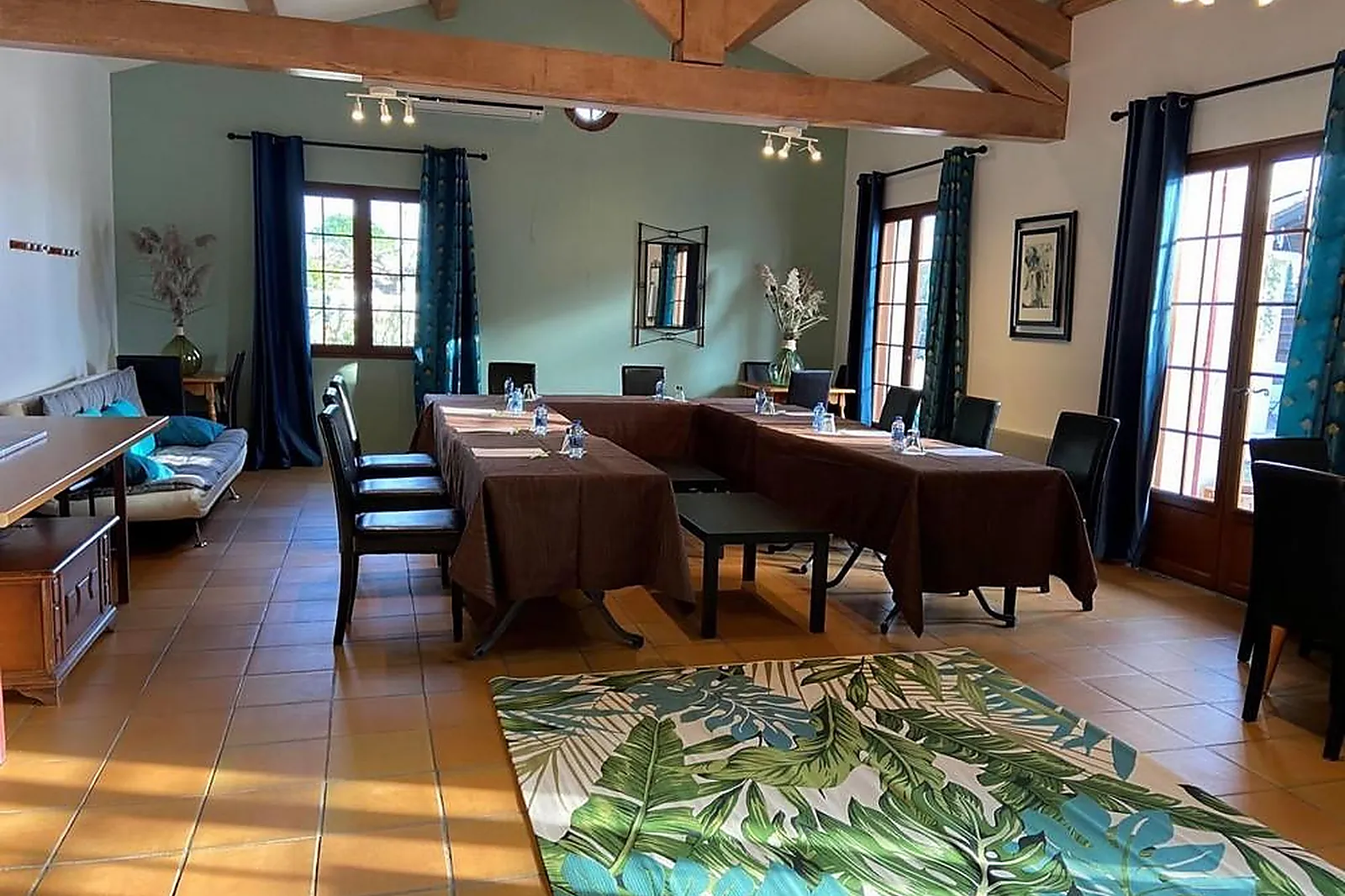 Lieux événementiels, LE MAS DES AMANDIERS