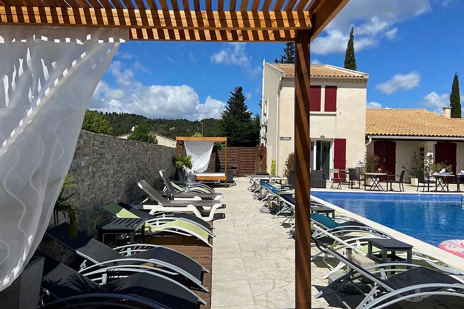 Lieux événementiels, LE MAS DES AMANDIERS