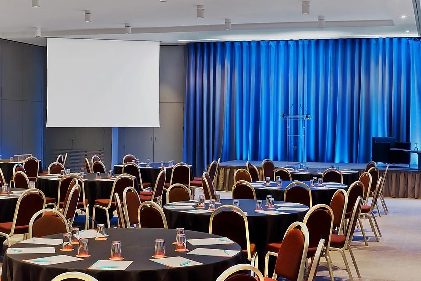 Lieux événementiels, LE MÉRIDIEN ÉTOILE