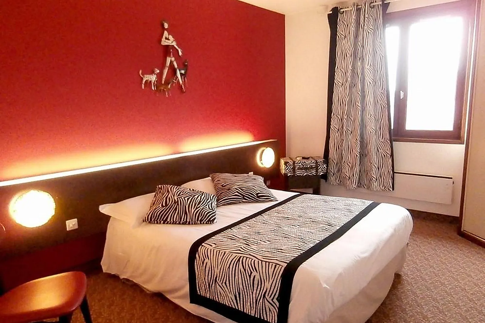 Lieux événementiels, LE MERLE BLANC