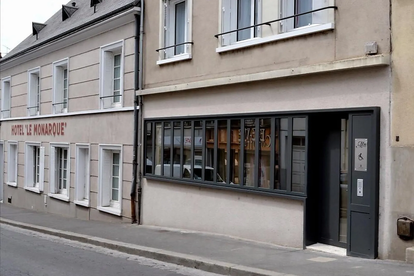 Lieux événementiels, LE MONARQUE