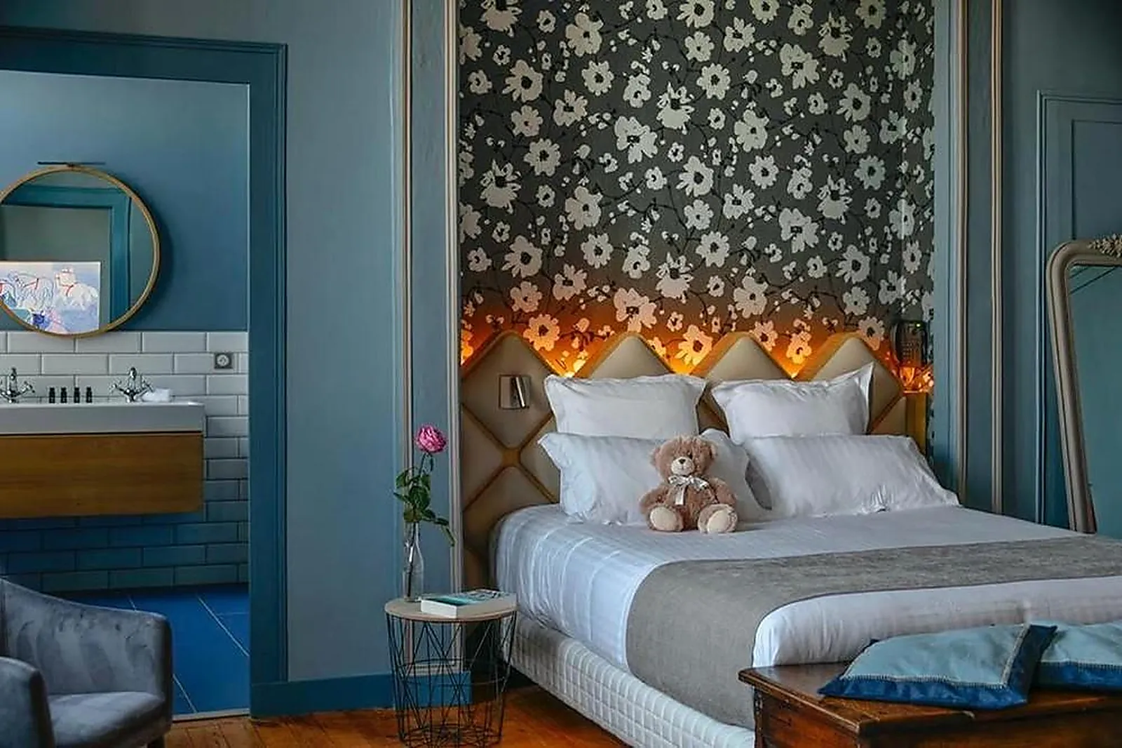 Lieux événementiels, LE MONASTÈRE DE SANT-MONT