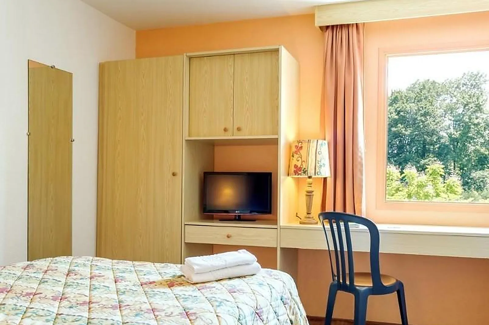 Lieux événementiels, LE MONT BROUILLY