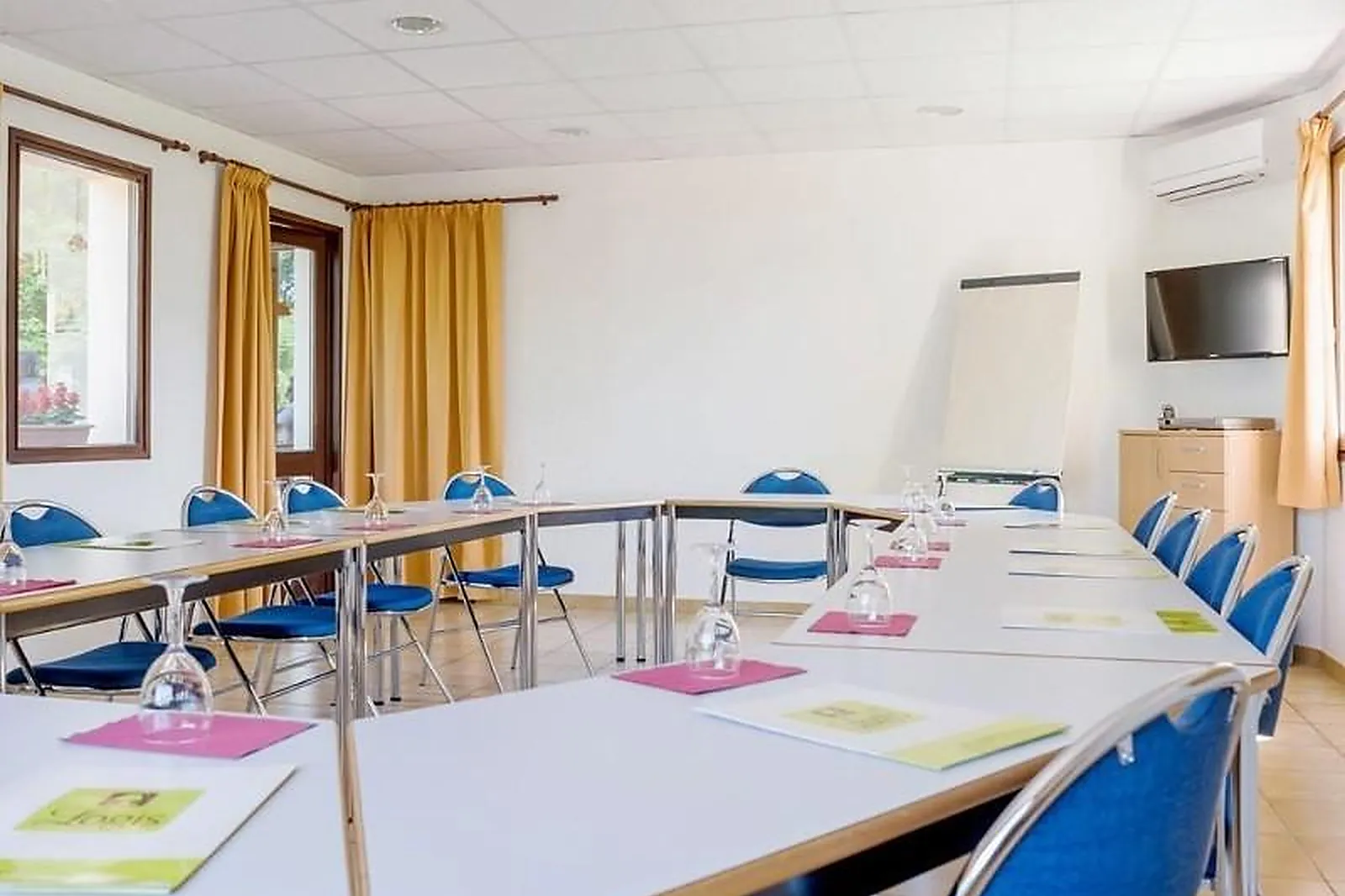 Lieux événementiels, LE MONT BROUILLY