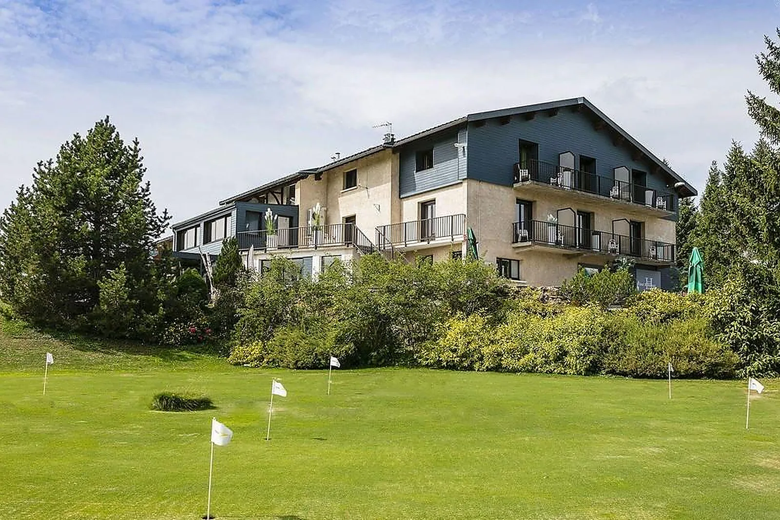 Lieux événementiels, LE MONT SAINT-JEAN