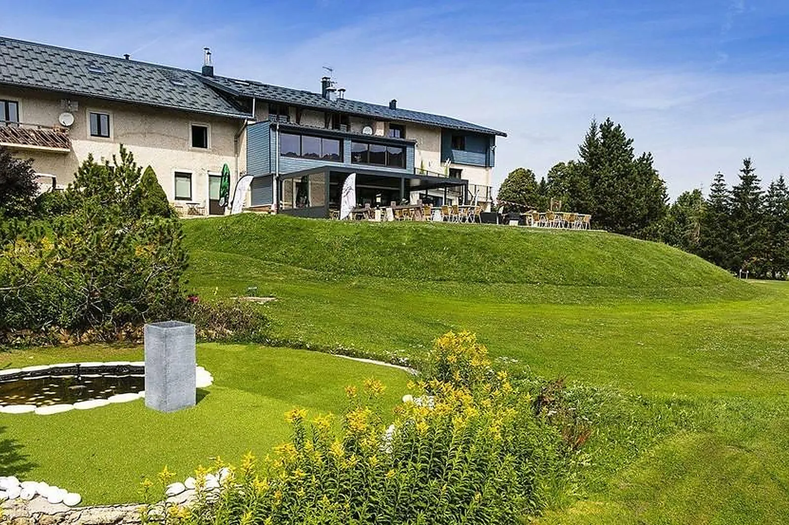 Lieux événementiels, LE MONT SAINT-JEAN