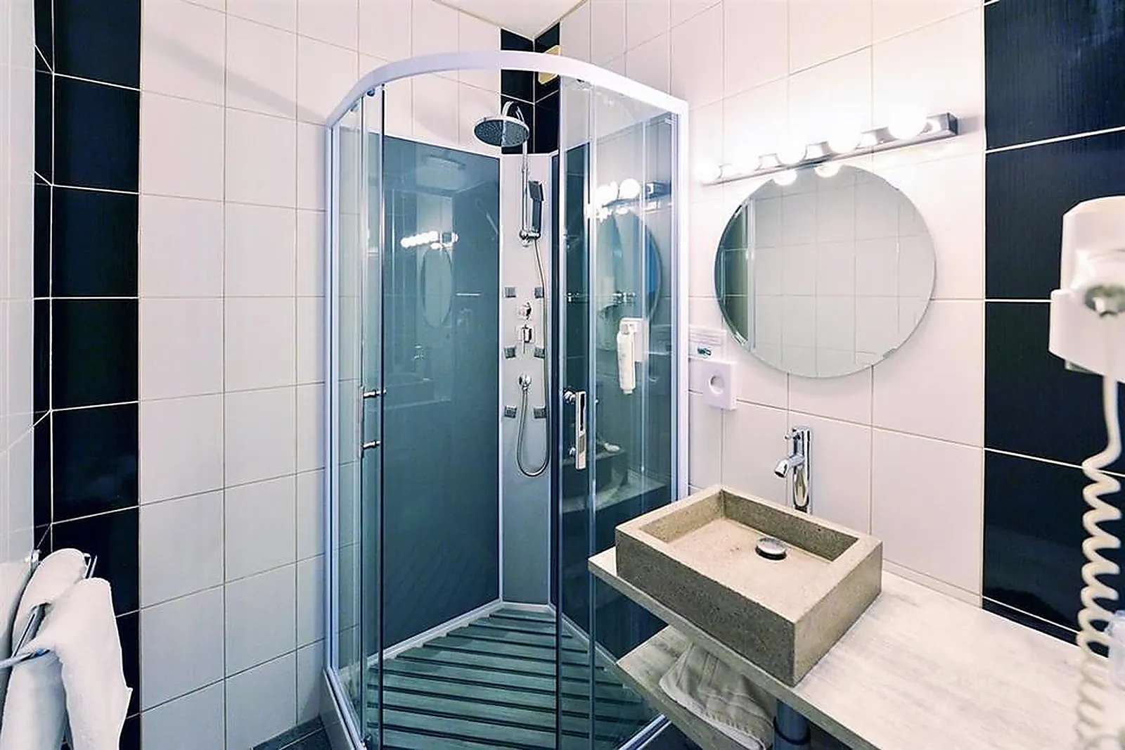 Lieux événementiels, LE MOULIN NEUF