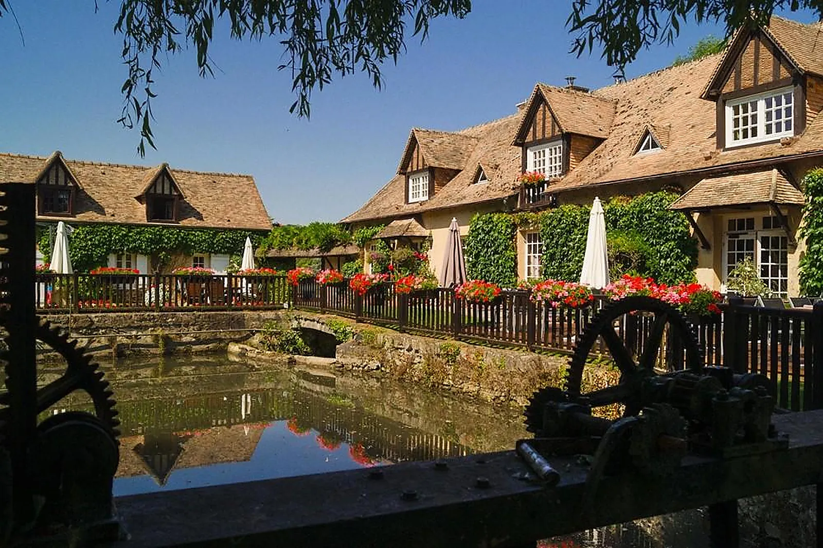 Lieux événementiels, LE MOULIN DU BECHET