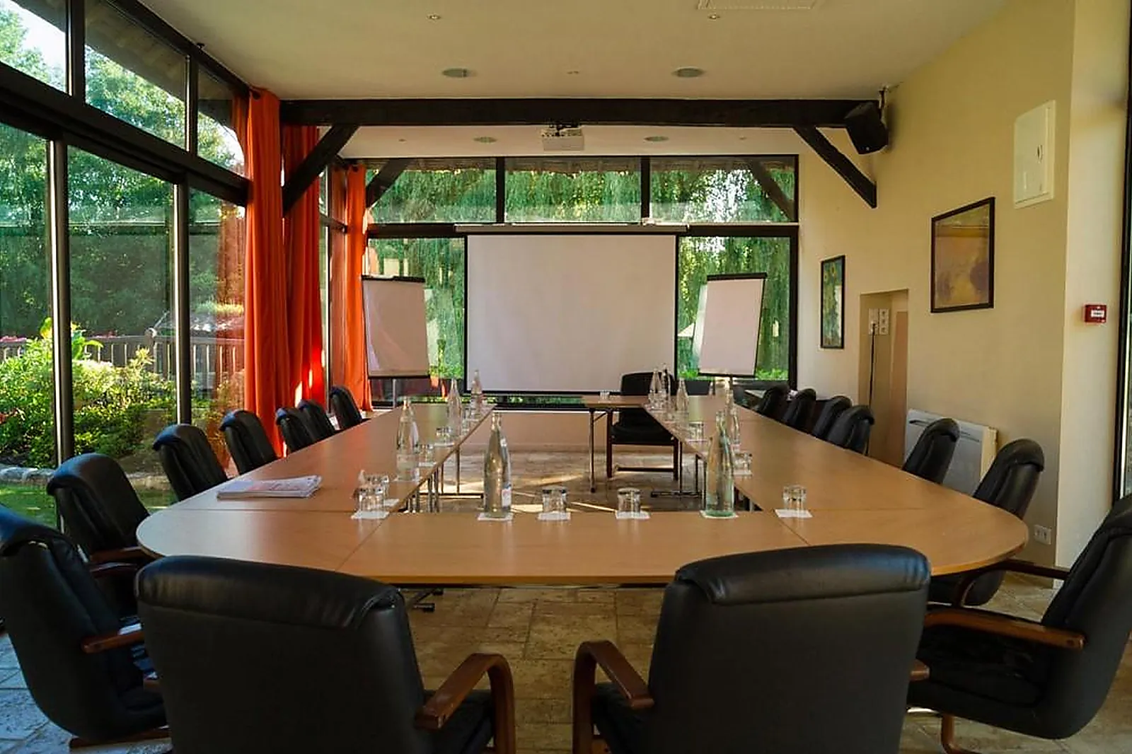 Lieux événementiels, LE MOULIN DU BECHET