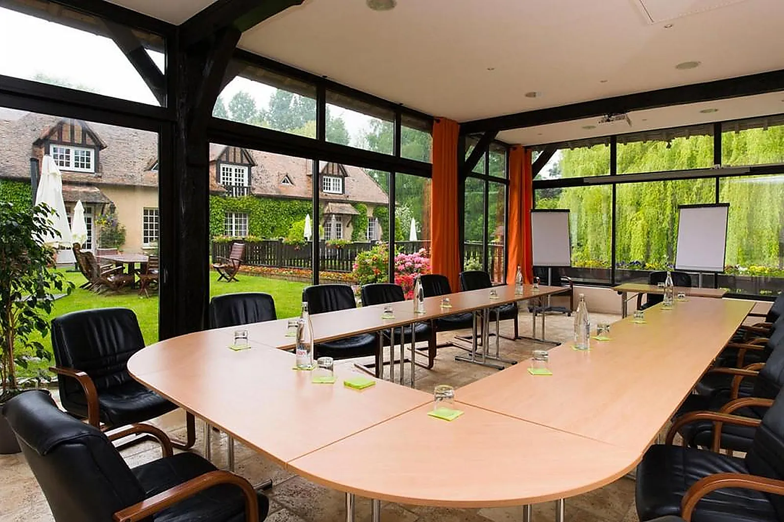 Lieux événementiels, LE MOULIN DU BECHET