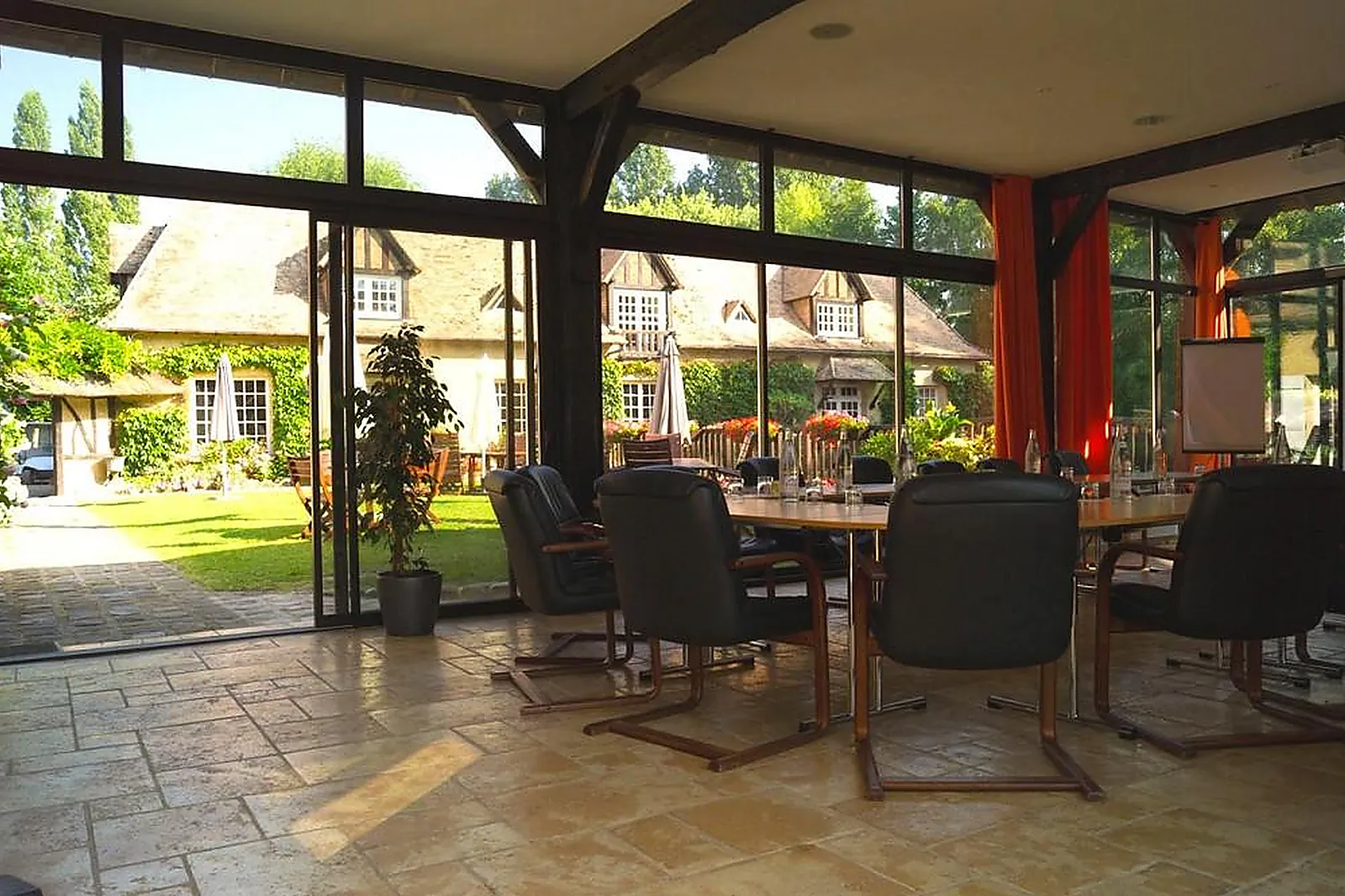 Lieux événementiels, LE MOULIN DU BECHET