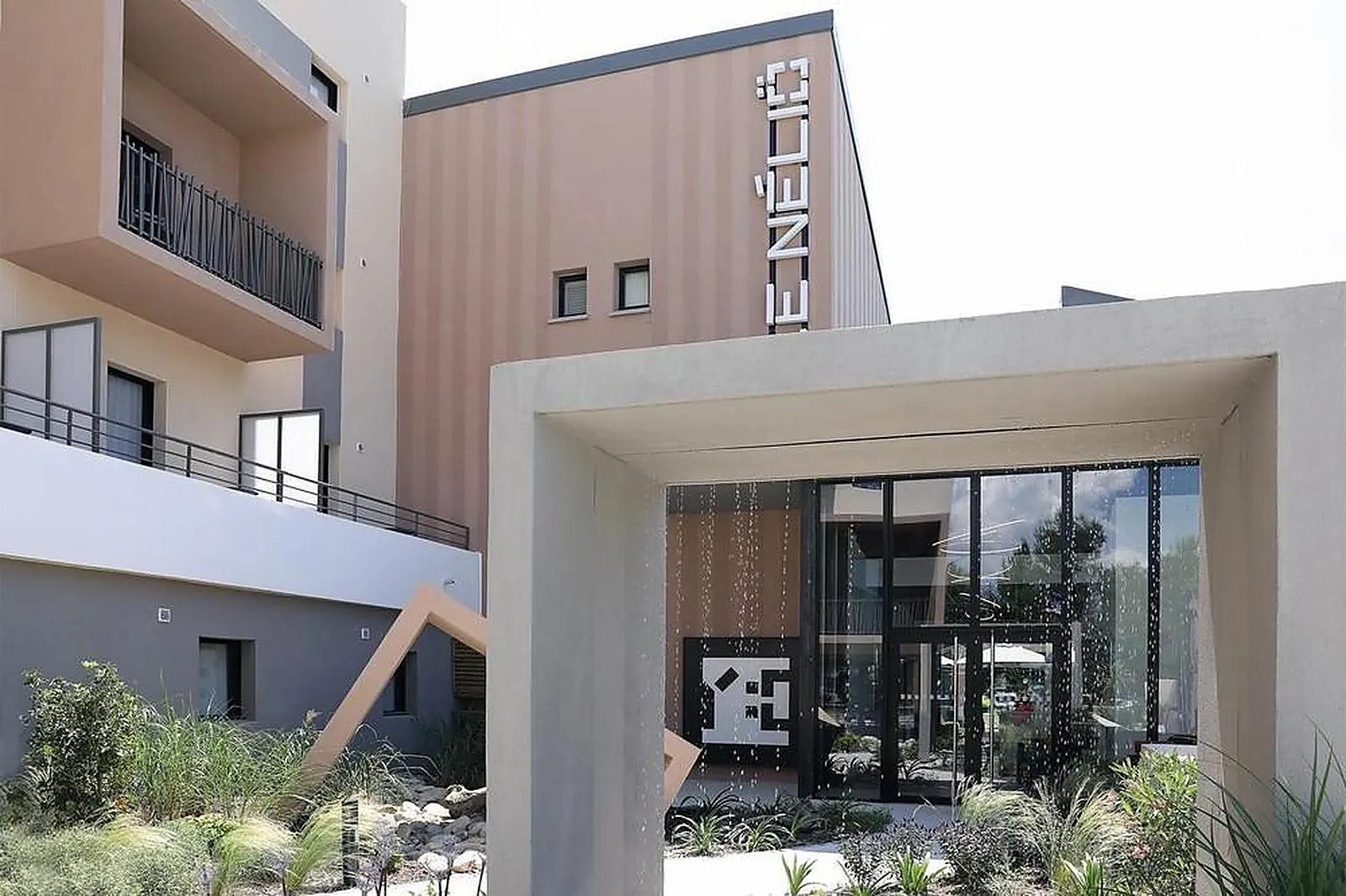 Lieux événementiels, LE NÉLIÖ