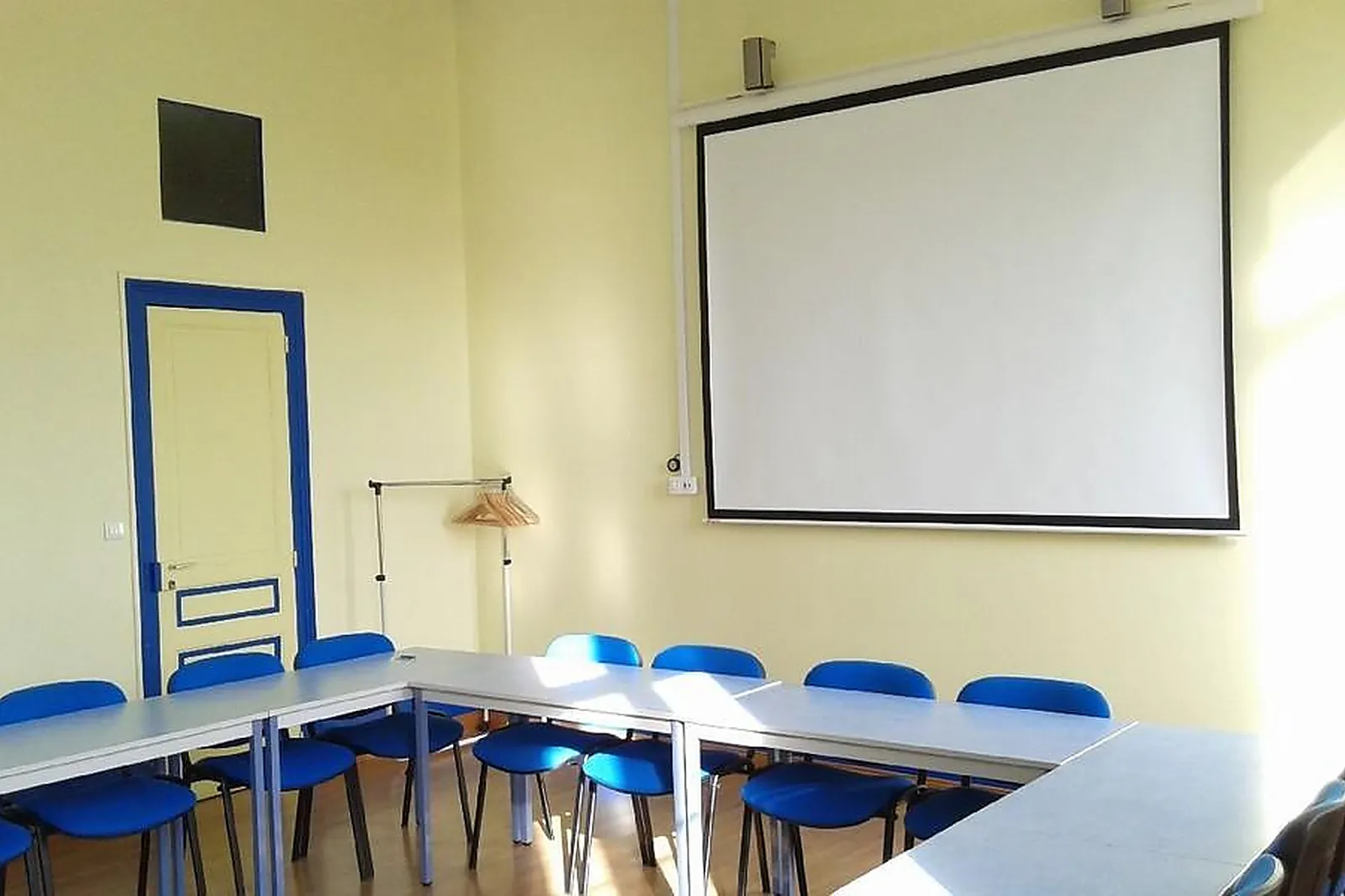 Lieux événementiels, LE NEUF BIS