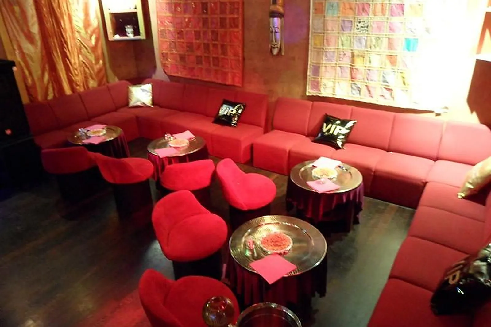 Lieux événementiels, LE NUMERO !