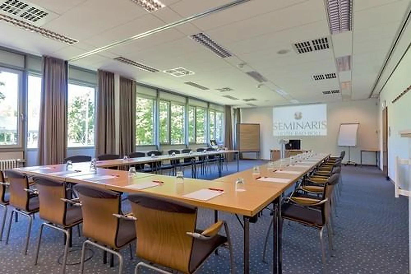 Lieux événementiels, LE PAKEBOT