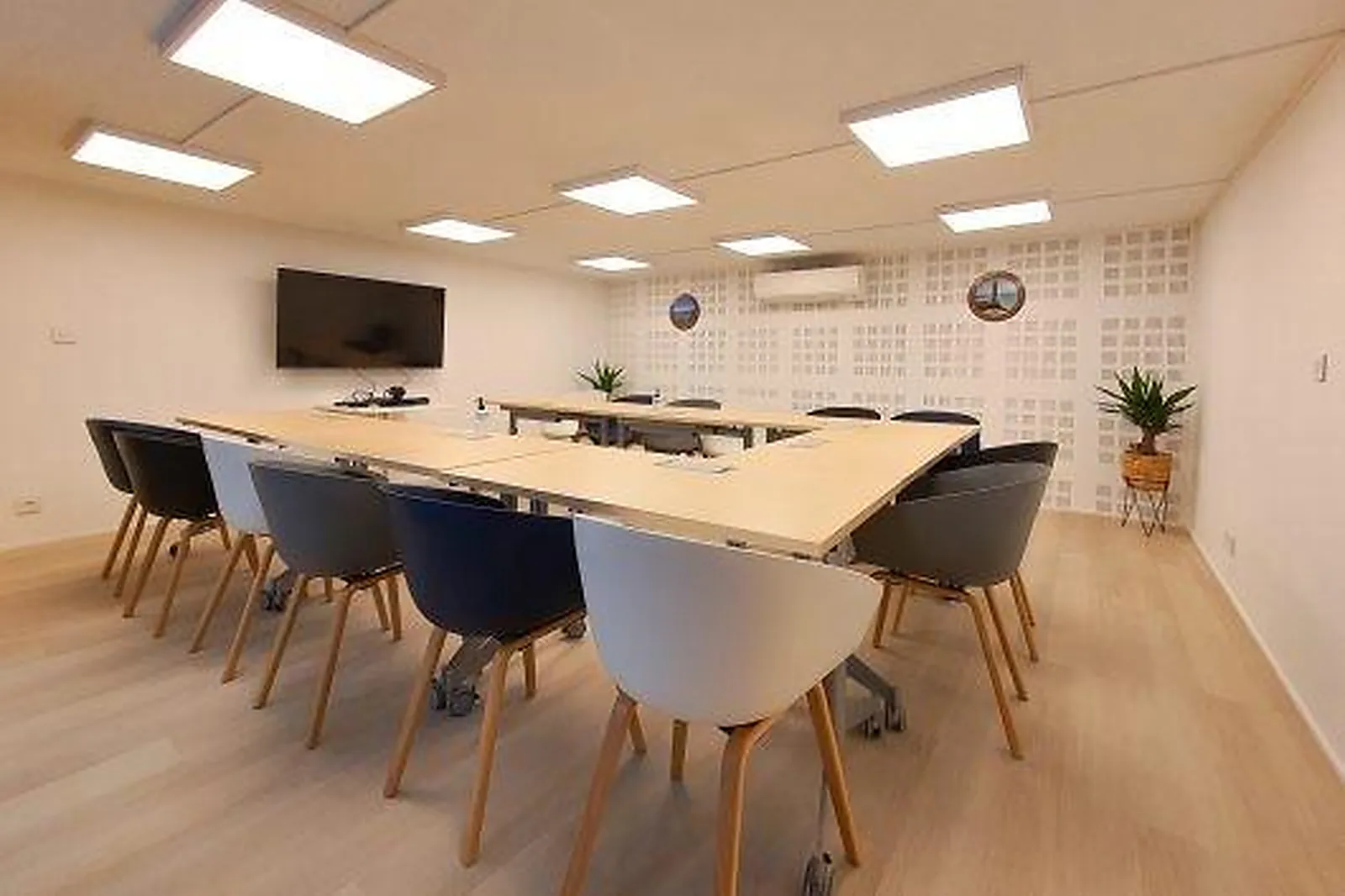 Lieux événementiels, LE PAKEBOT