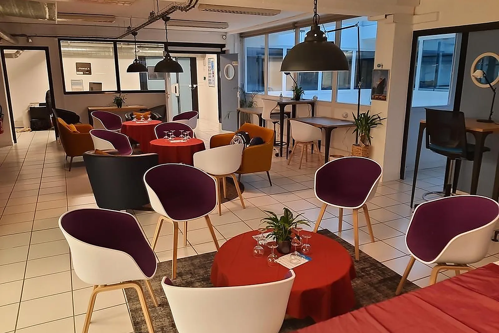 Lieux événementiels, LE PAKEBOT