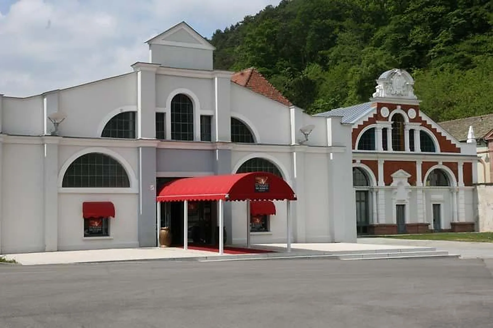 Lieux événementiels, LE PARADIS DES SOURCES