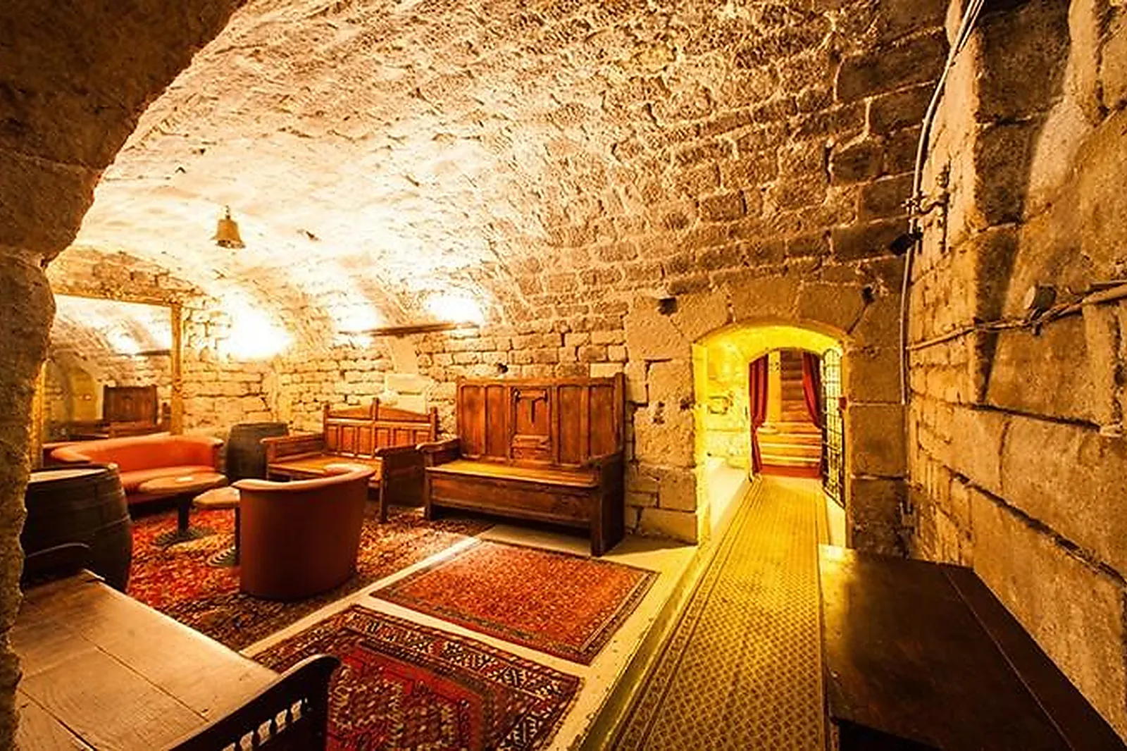 Lieux événementiels, LE PARIS CLANDESTIN