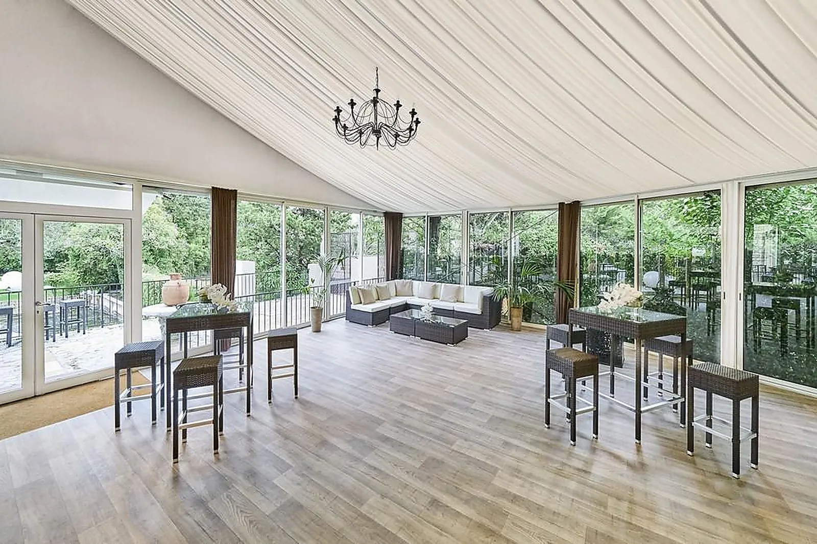 Lieux événementiels, LE PARK CANNES MOUGINS