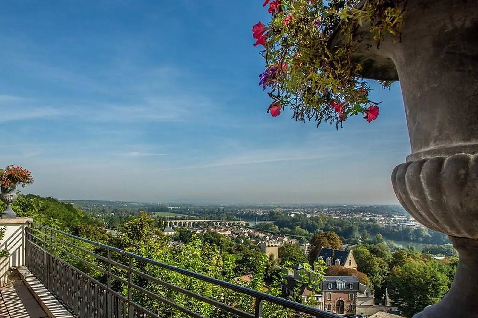 Lieux événementiels, LE PAVILLON HENRI IV