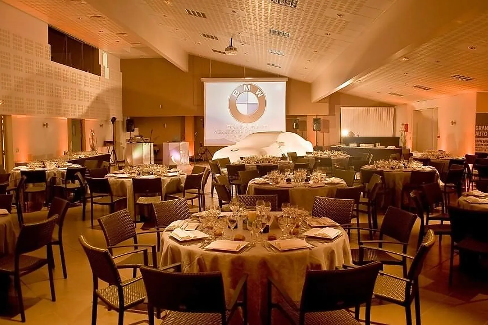 Lieux événementiels, LE PAVILLON DE FREGATE