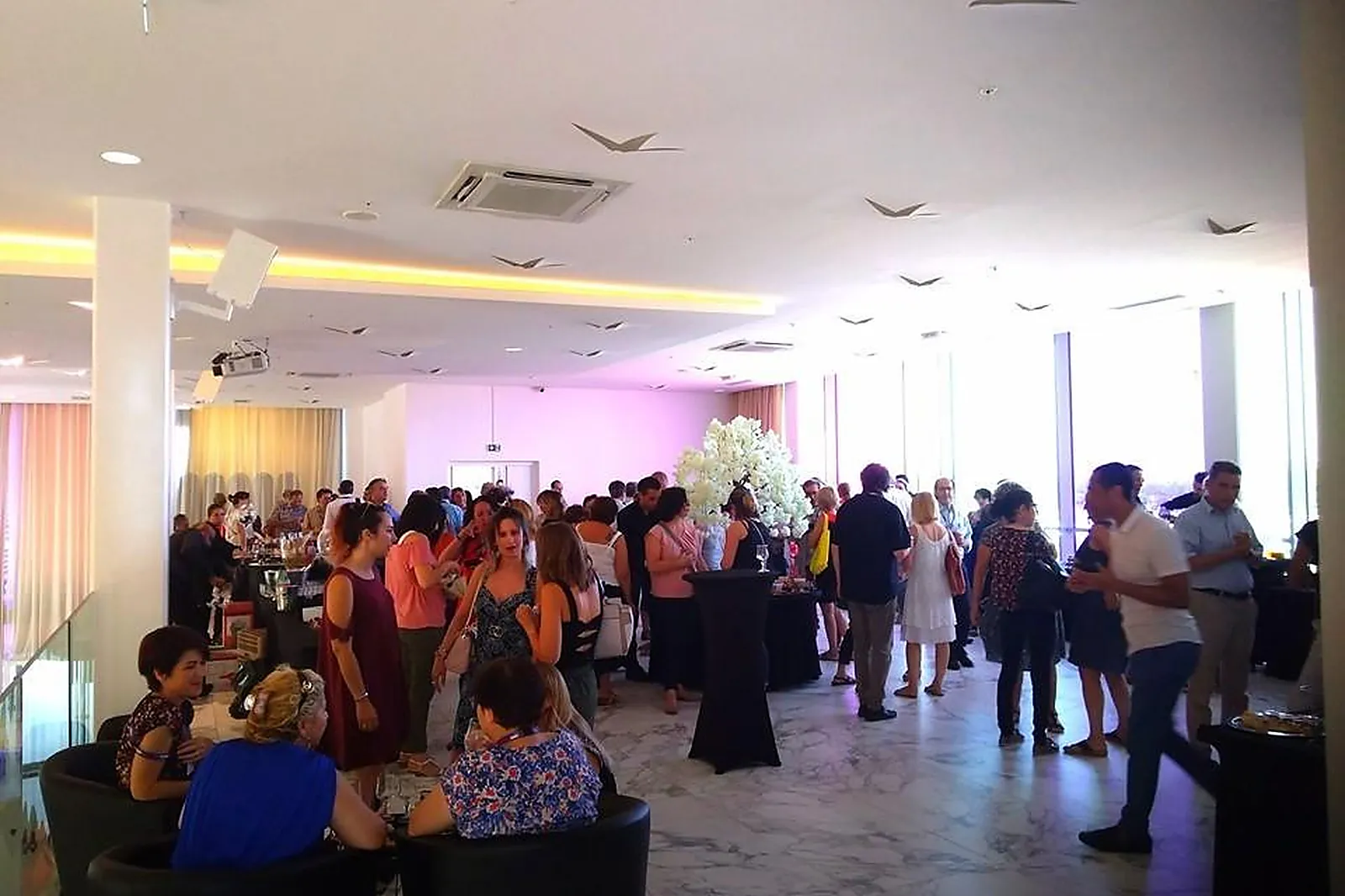 Lieux événementiels, LE PAVILLON DE LA SOIE