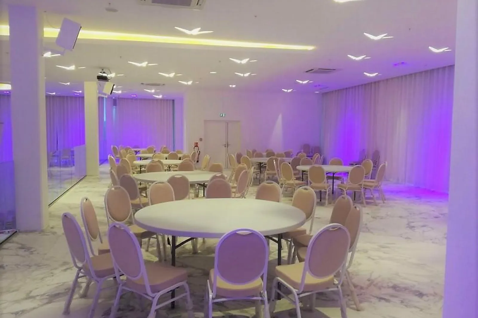 Lieux événementiels, LE PAVILLON DE LA SOIE