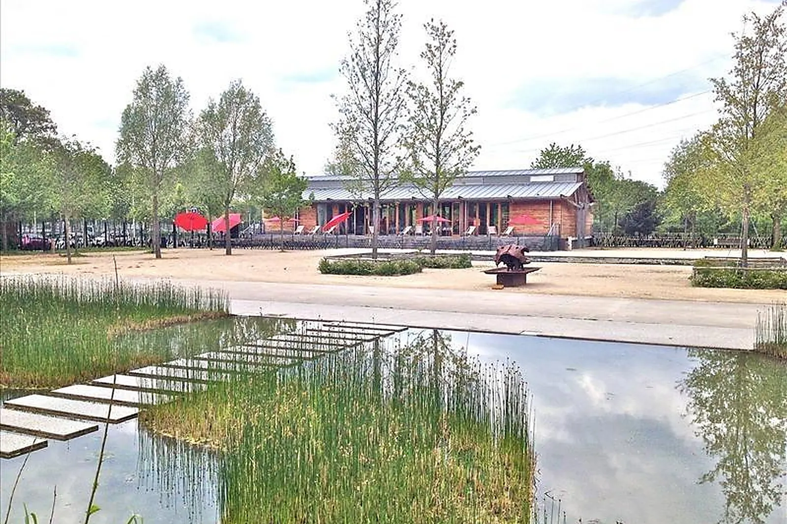 Lieux événementiels, LE PAVILLON DES BERGES