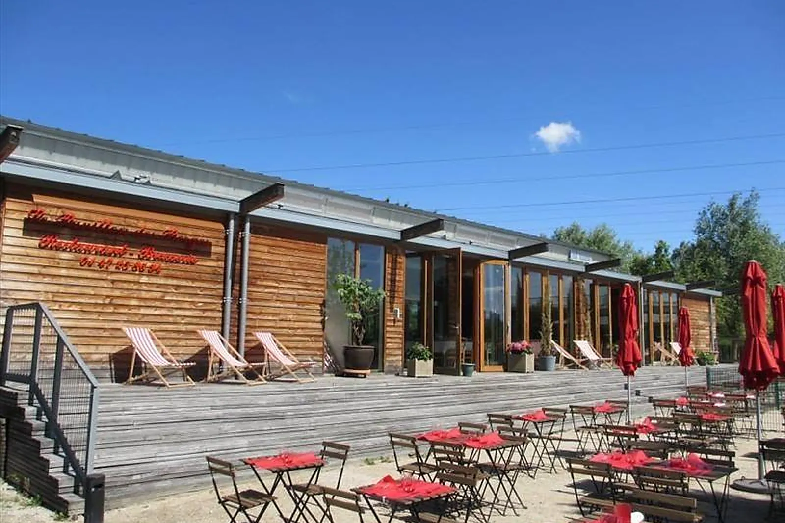 Lieux événementiels, LE PAVILLON DES BERGES