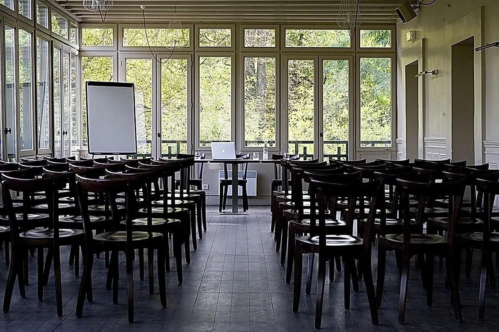 Lieux événementiels, LE PAVILLON DU LAC