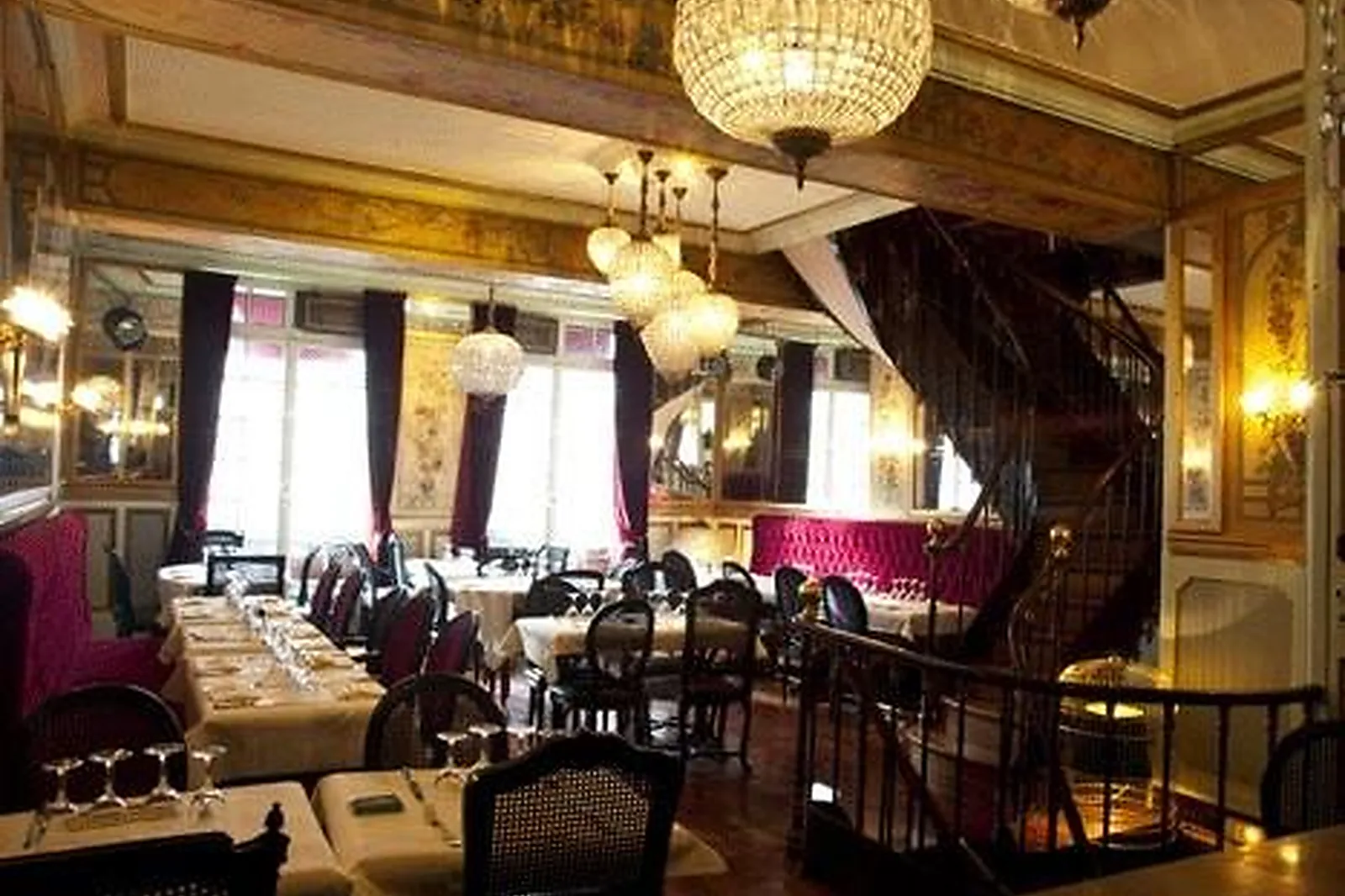 Lieux événementiels, LE PETIT BOUILLON PHARAMOND