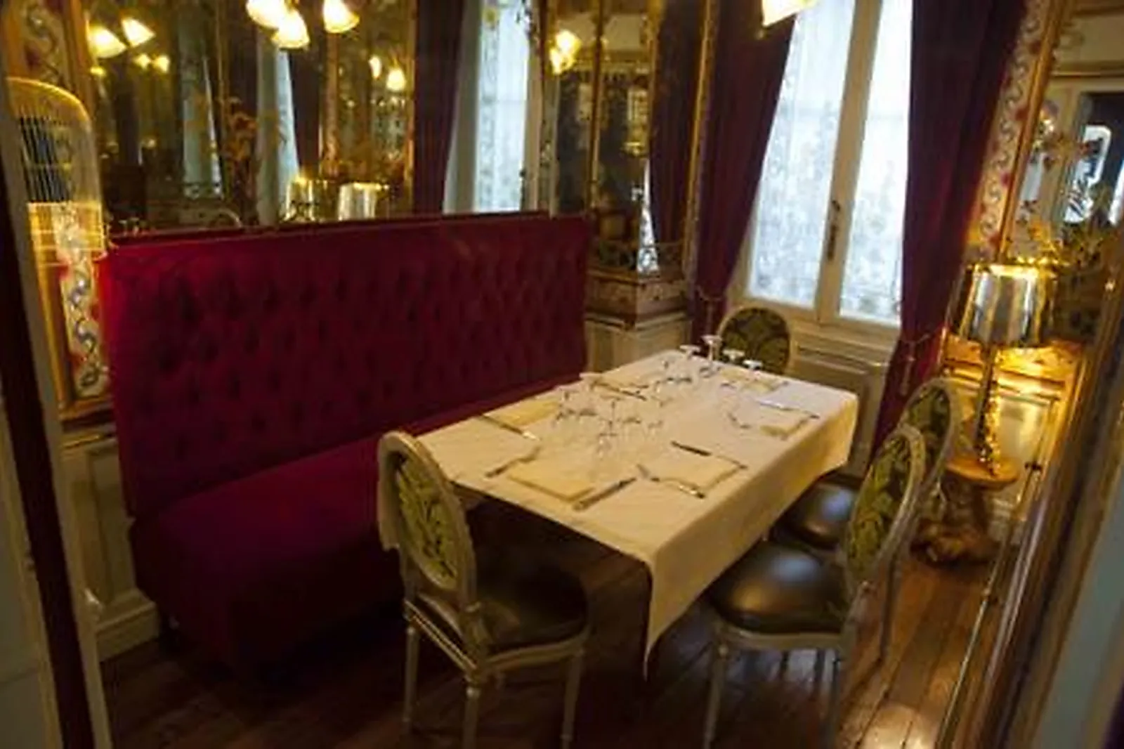 Lieux événementiels, LE PETIT BOUILLON PHARAMOND