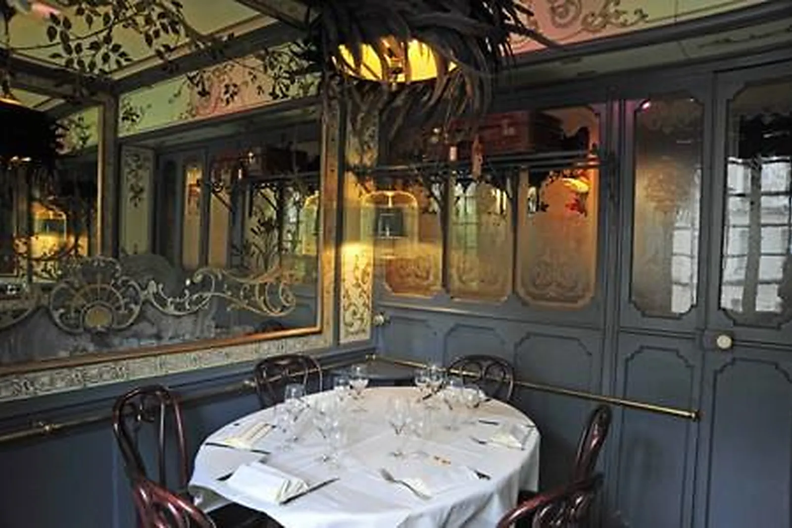 Lieux événementiels, LE PETIT BOUILLON PHARAMOND