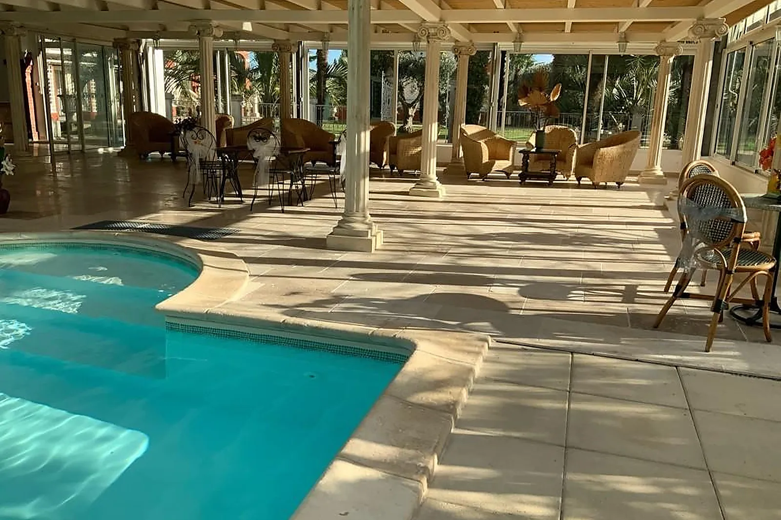 Lieux événementiels, LE PETIT CHÂTEAU COLONIAL