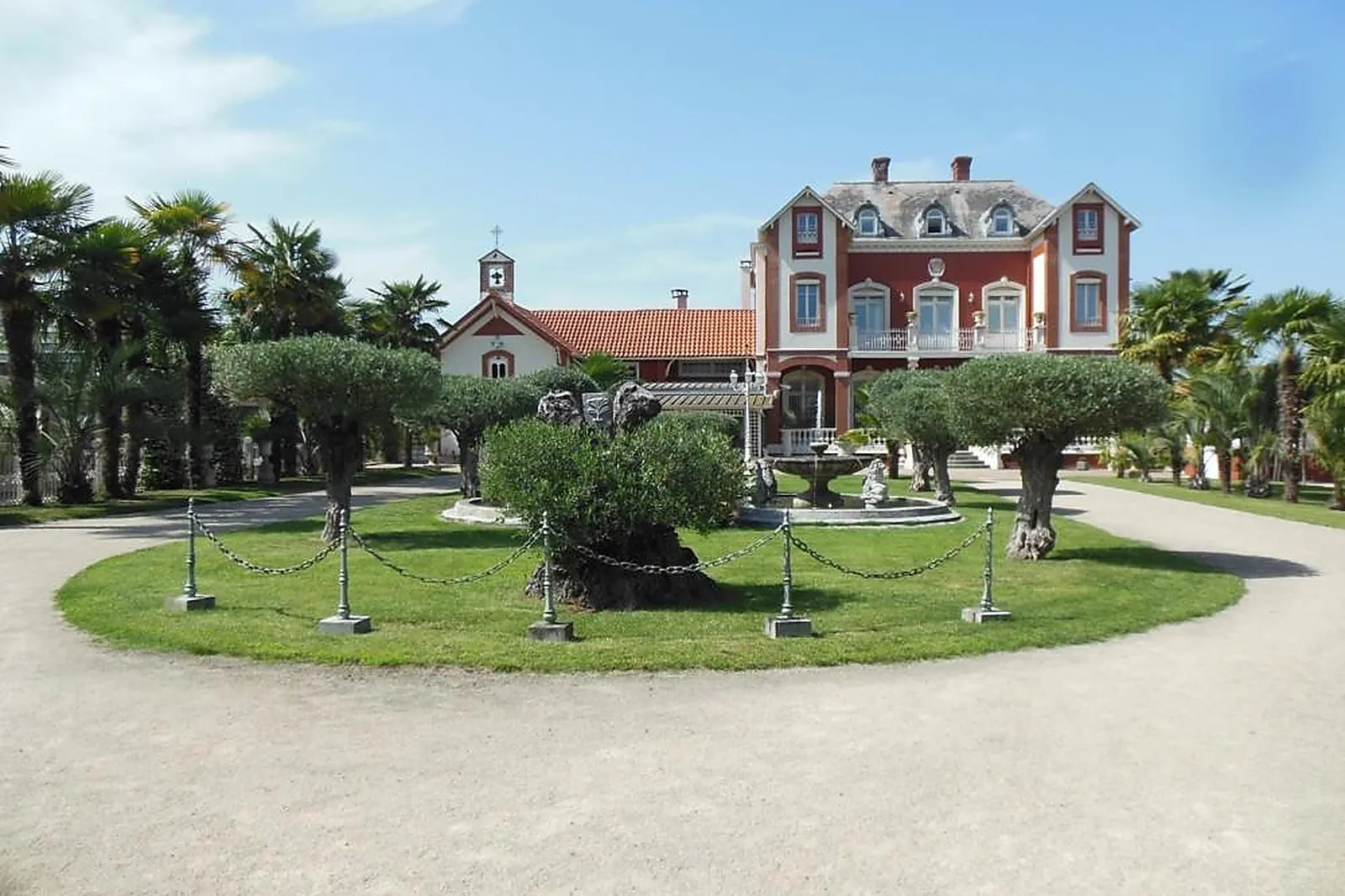 Lieux événementiels, LE PETIT CHÂTEAU COLONIAL