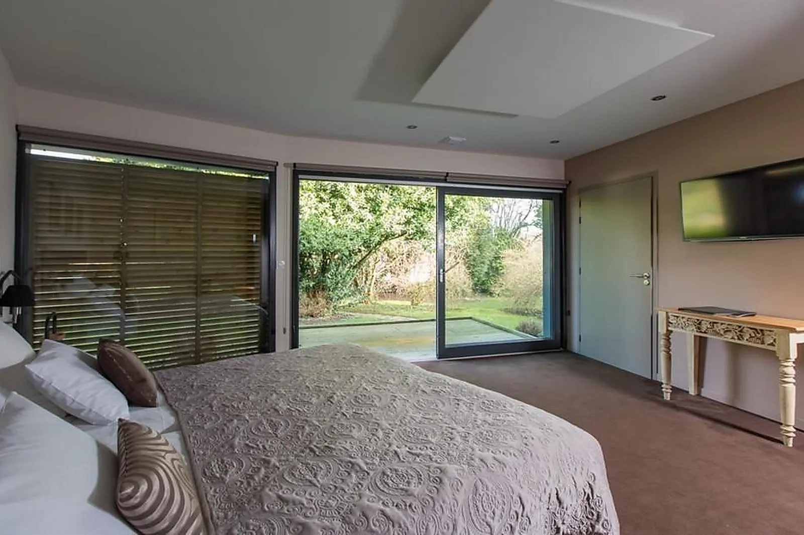 Lieux événementiels, LE PETIT COQ AUX CHAMPS