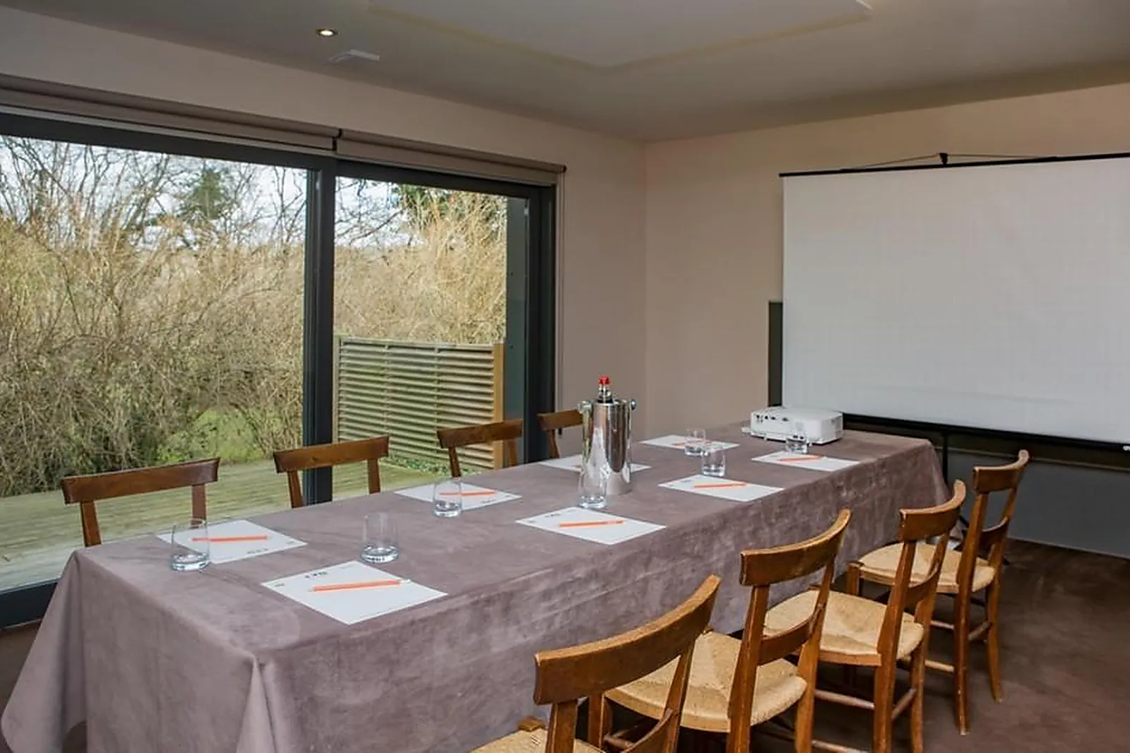 Lieux événementiels, LE PETIT COQ AUX CHAMPS