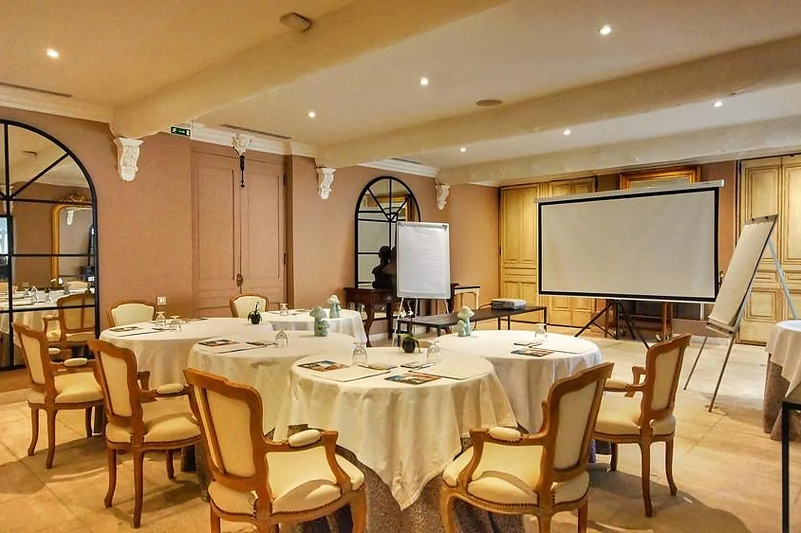 Lieux événementiels, LE PHÉBUS ET SPA