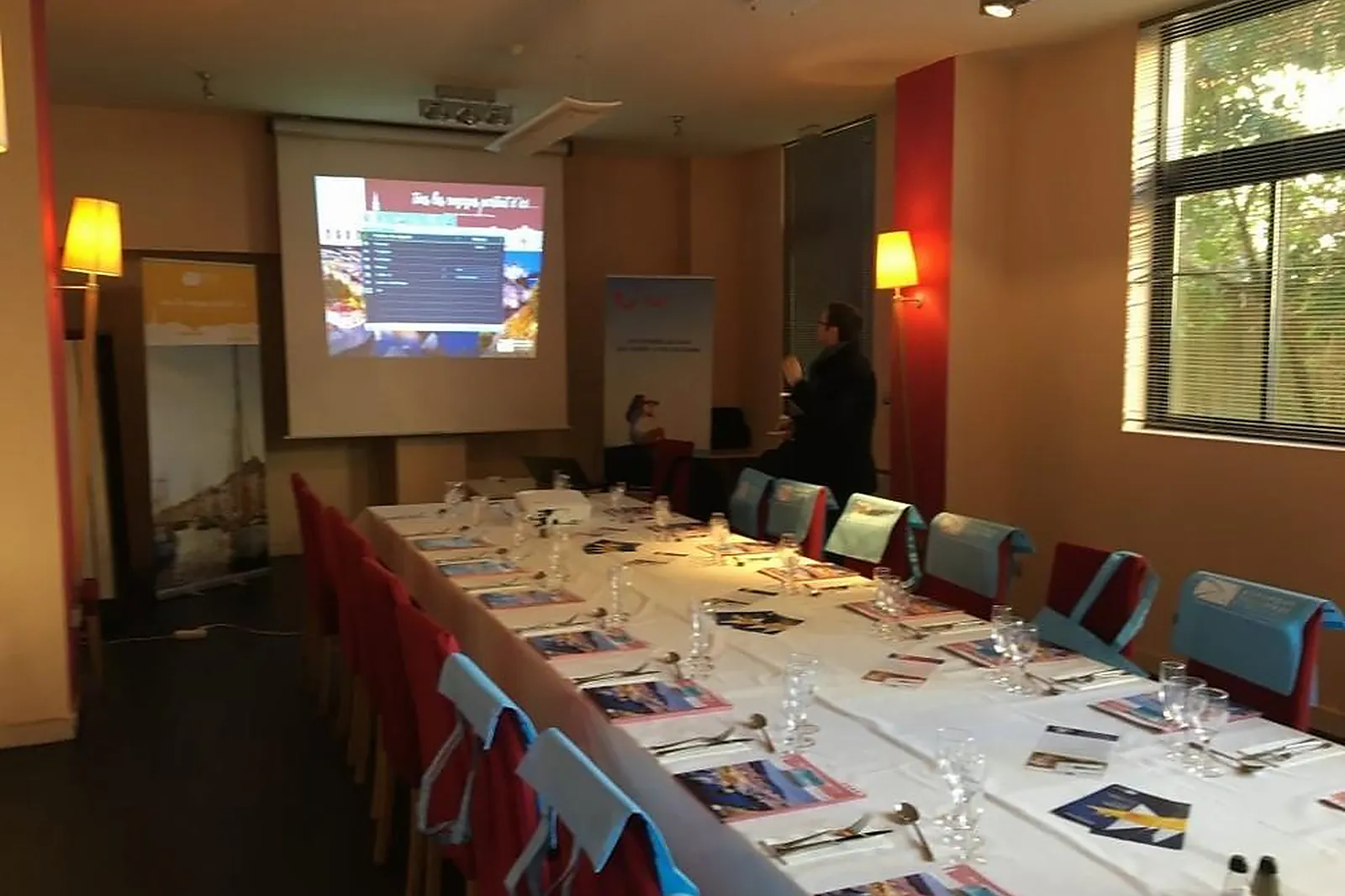 Lieux événementiels, LE PONT SAINT-ETIENNE