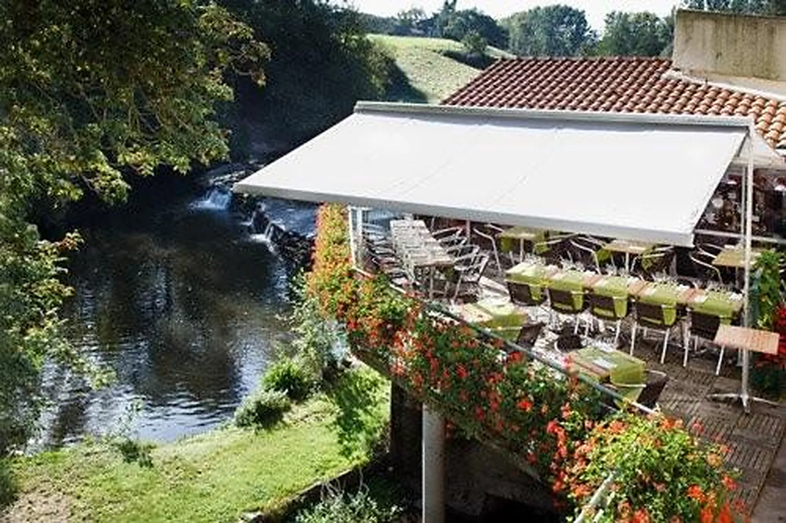 Lieux événementiels, LE PONT DE SÉNARD