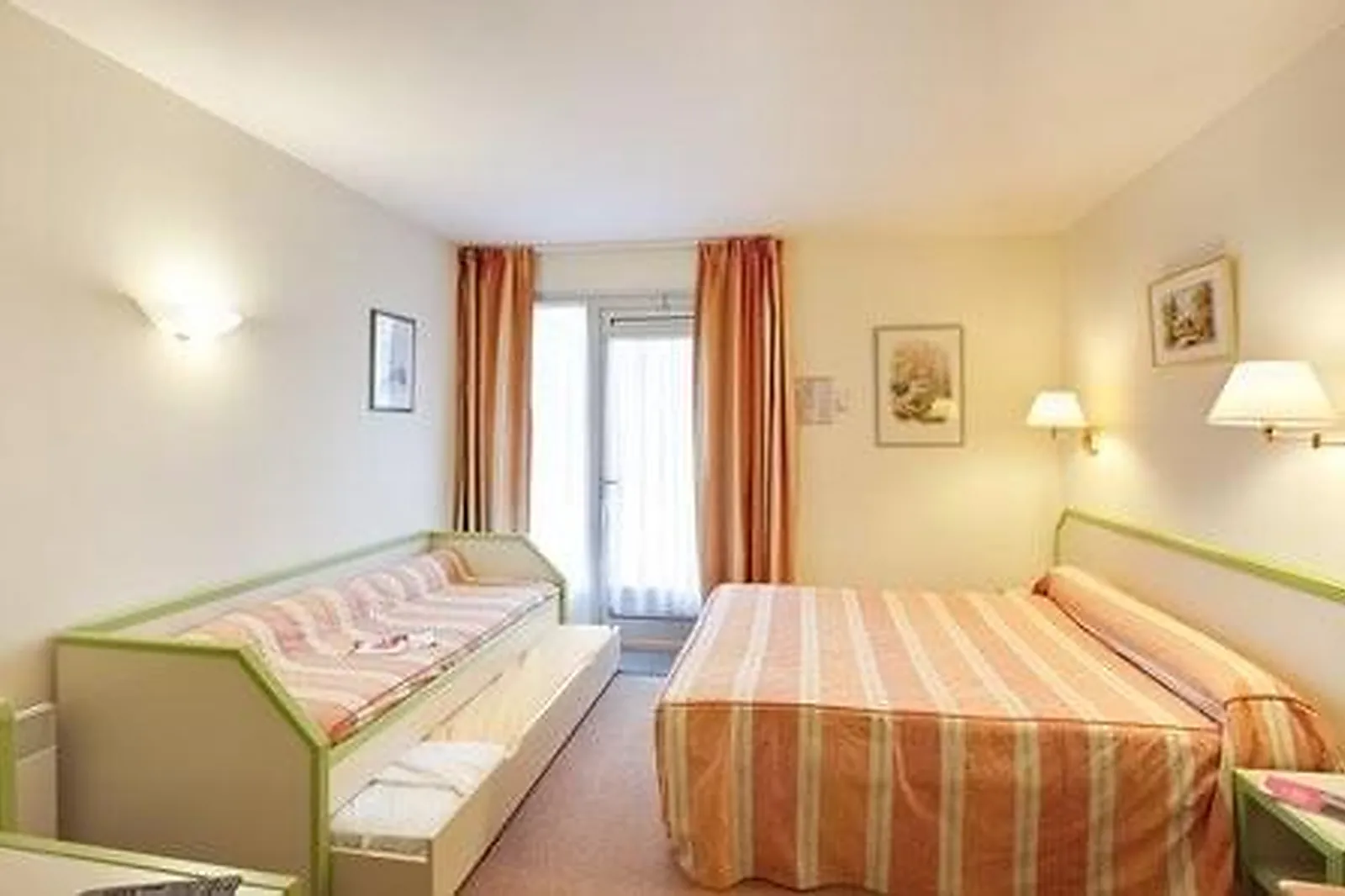 Lieux événementiels, LE PONT DE SÉNARD