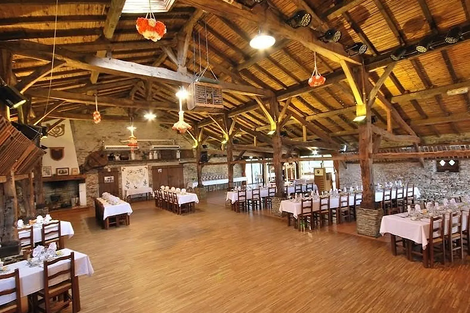 Lieux événementiels, LE POUCTON