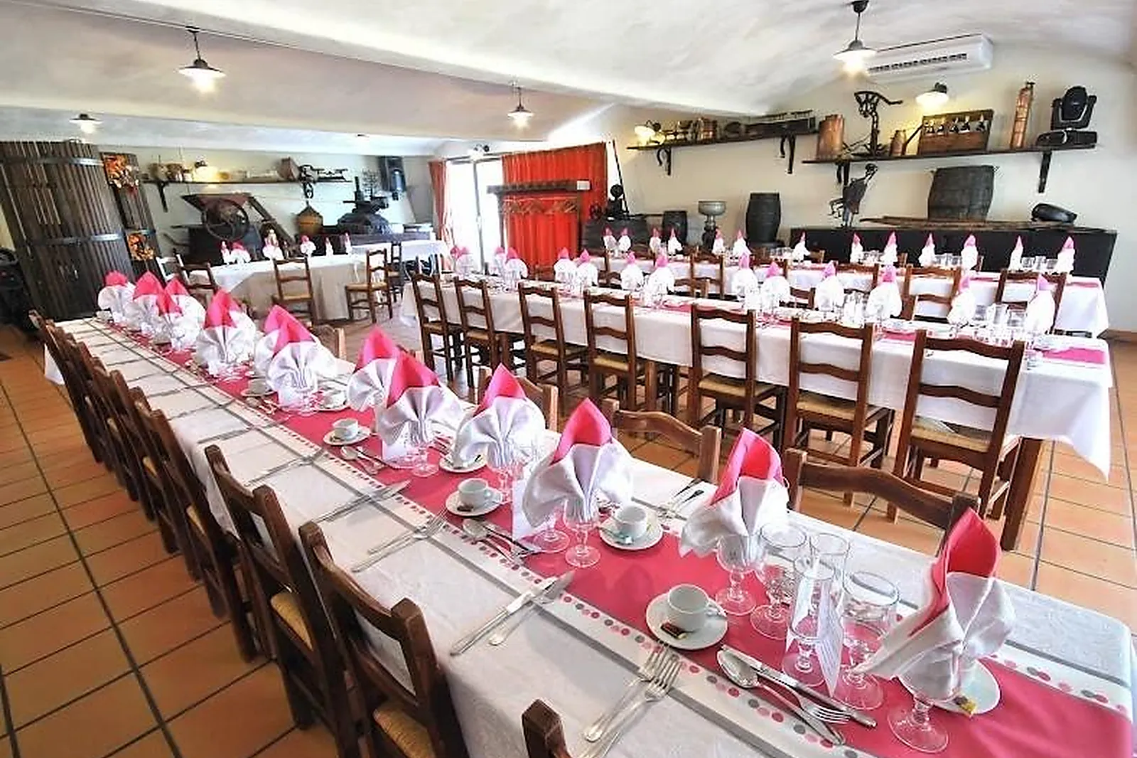 Lieux événementiels, LE POUCTON