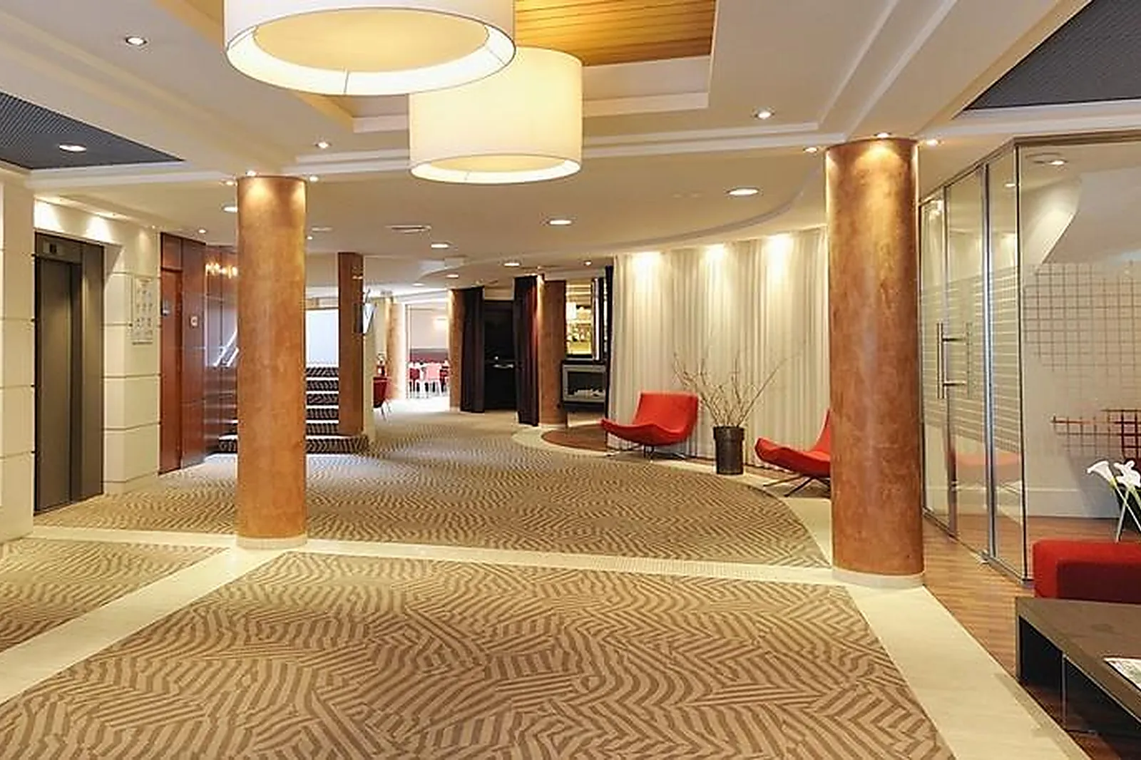 Lieux événementiels, LE PRÉ CARRÉ