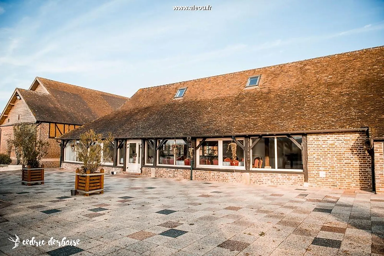 Lieux événementiels, LE PRÉ MARIE DE ONS-EN-BRAY