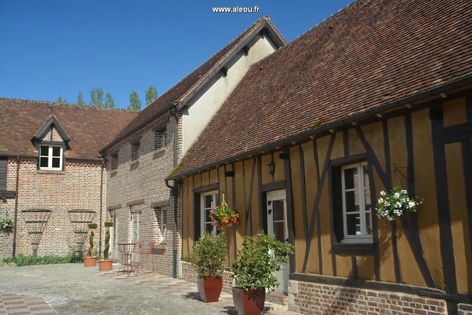 Lieux événementiels, LE PRÉ MARIE DE ONS-EN-BRAY