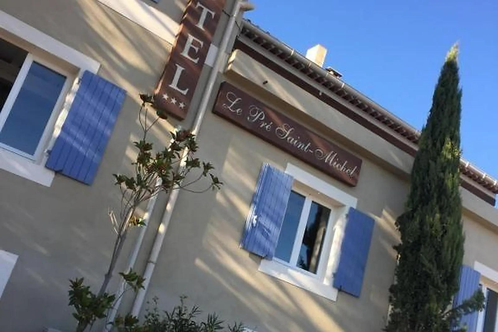 Lieux événementiels, LE PRÉ SAINT-MICHEL