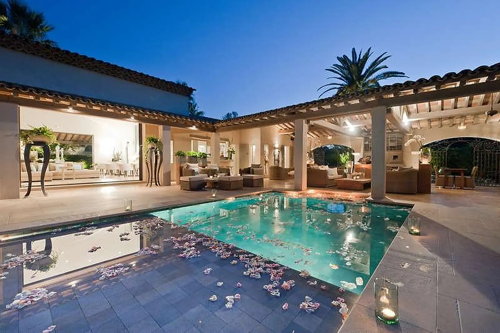 Lieux événementiels, LE PRÉ DE LA MER